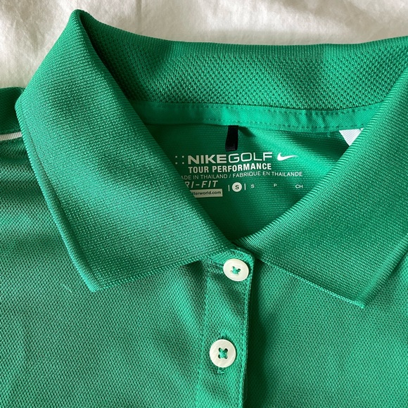 Nike Women’s golf polo shirt - Picture 2 of 3
